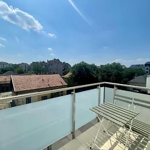 B146 Design Lux Budapest